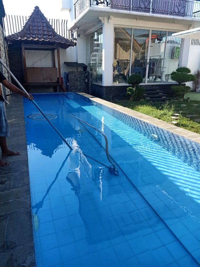 kolam renang ibu Suzana Tegalpanggung (perawatan)